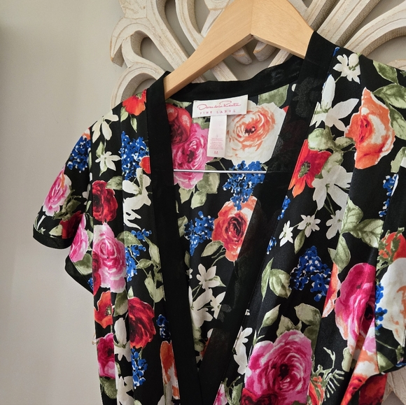 Oscar de la Renta Pink Label Floral Robe Size Medium. - Picture 2 of 10